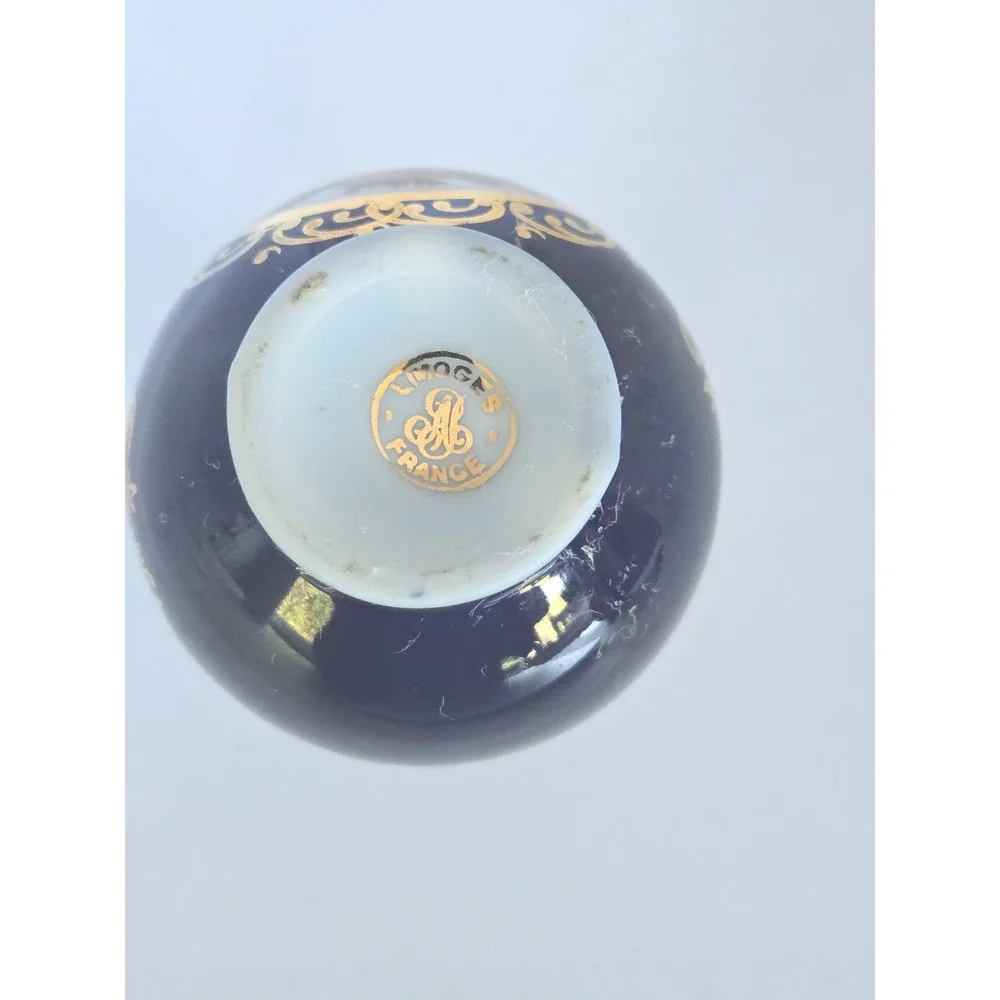 Limoges Cobalt Urn & Vase – Fragonard Scene, Gold‎ Trim, Made in France